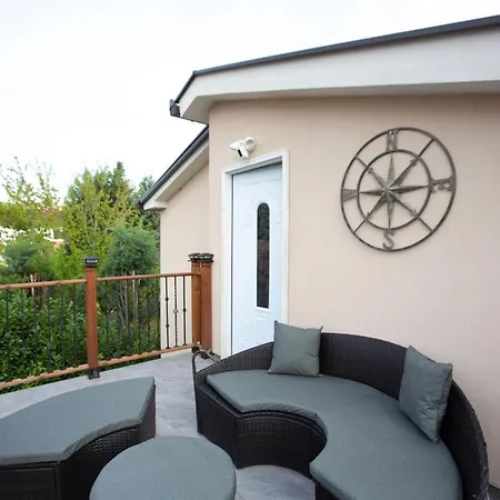 Villa Bura